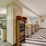 Bostanci Atasehir Hotel 3*